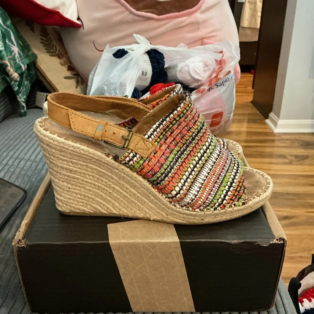 Toms Multicolor Woven Espadrille Wedge Sandals, size 10